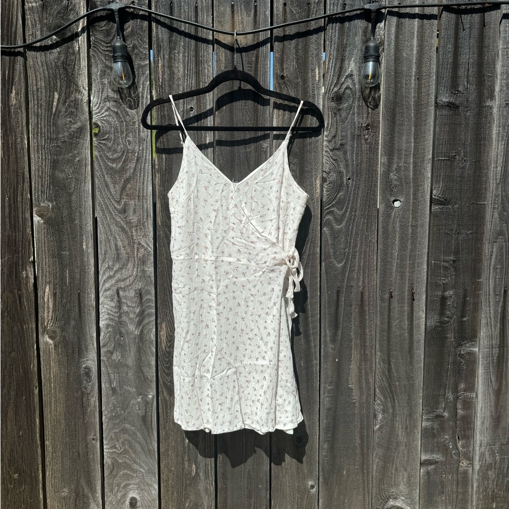 Hollister White and Pink Floral Skater Style Wrap Front Dress with Side Tie Med